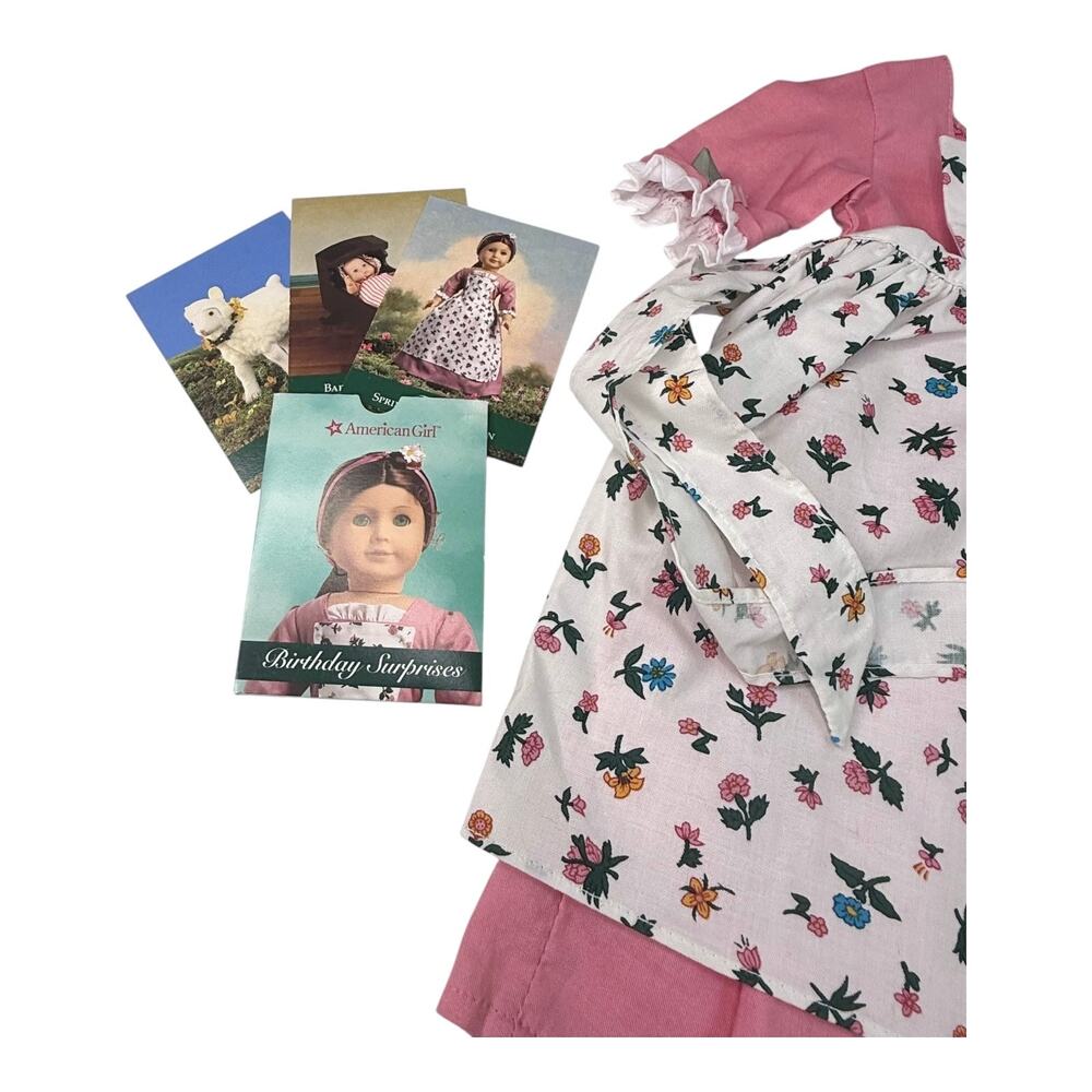 American Girl Felicity Spring Gown Pinner Apron Socks Pins Hair Flowers Pins Box - Picture 6 of 11